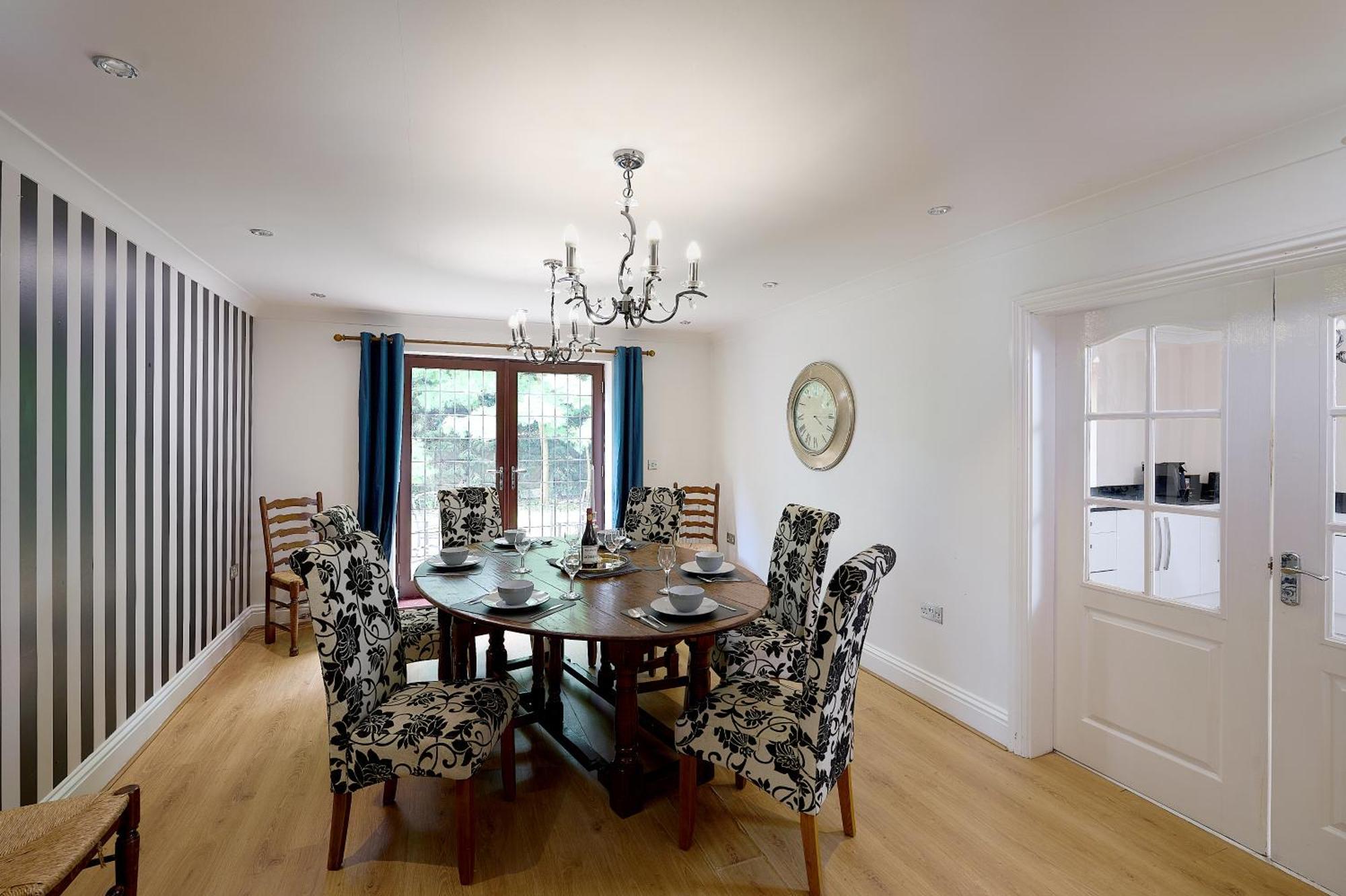 Spacious Home For Large Families And Contractors Wolverhampton Kültér fotó