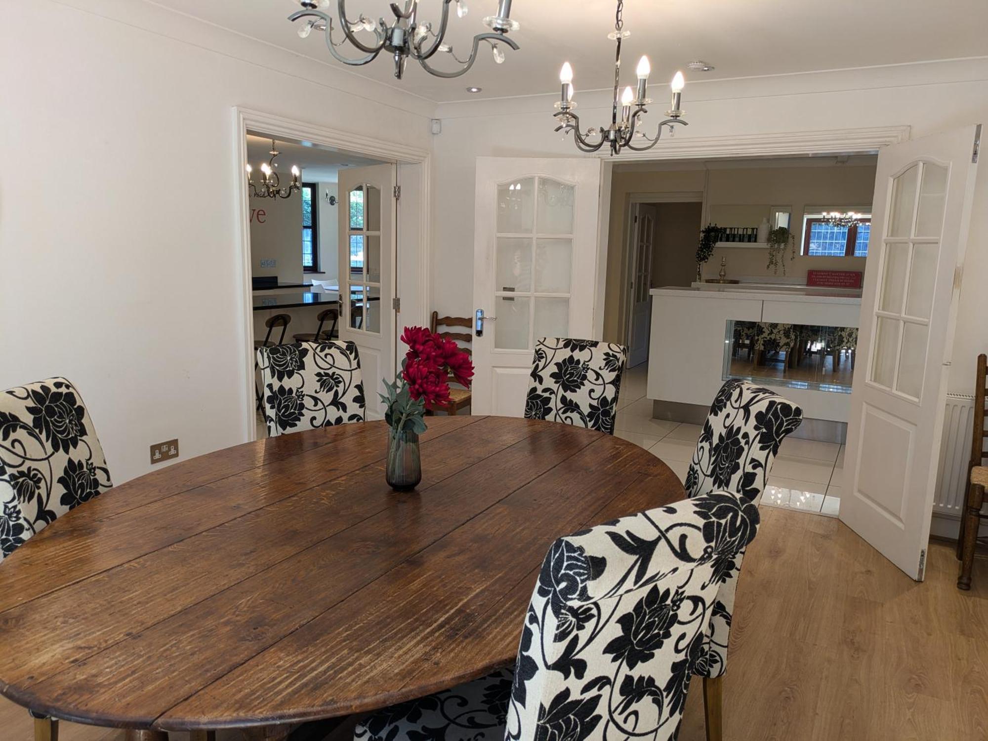 Spacious Home For Large Families And Contractors Wolverhampton Kültér fotó